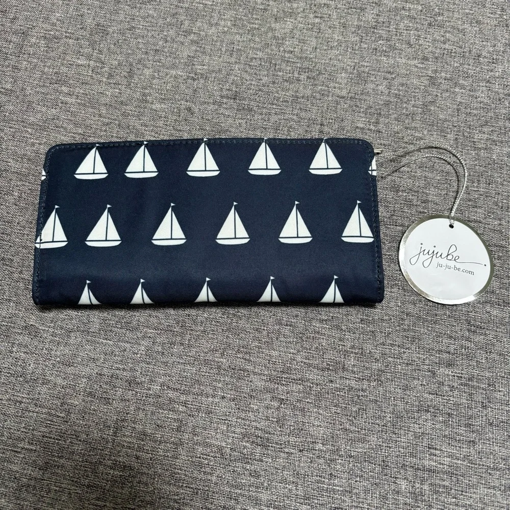 JuJuBe Rich - Annapolis tri fold wallet